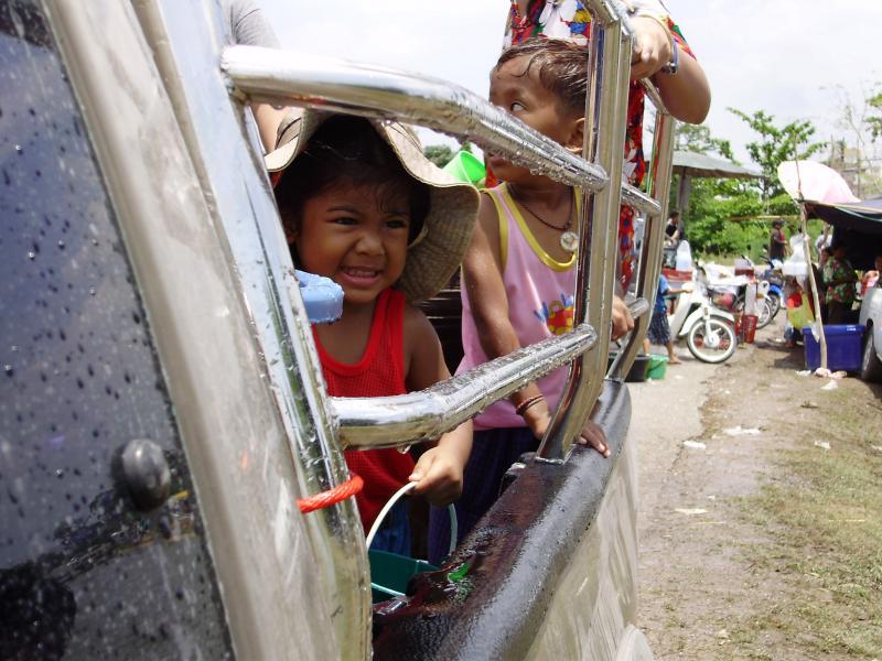 post-15216-0-36318600-1428132082_thumb.j