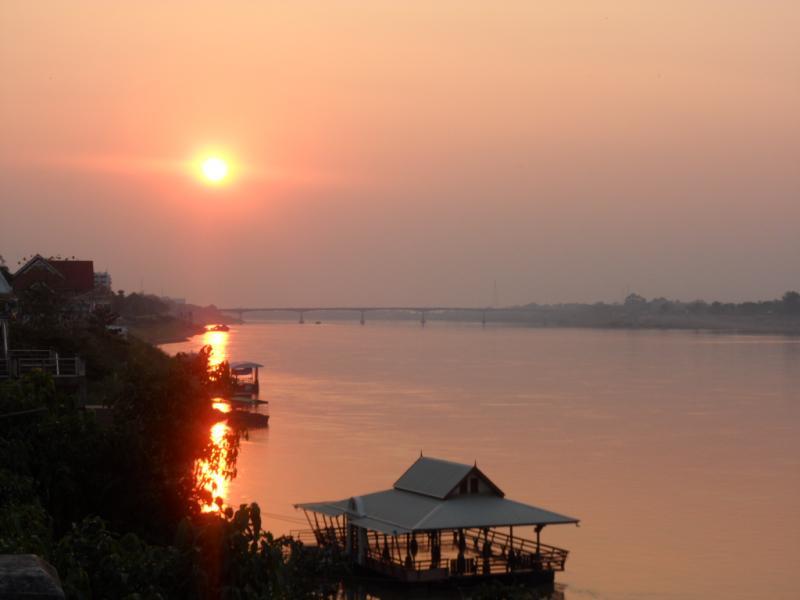 post-21361-0-28678300-1430130693_thumb.j