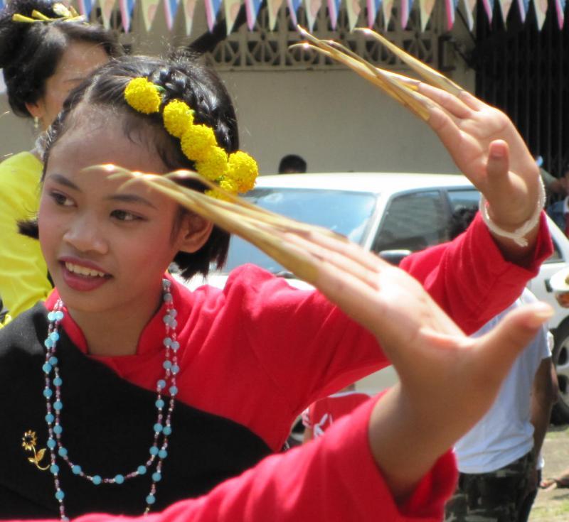 post-35489-0-35409400-1443022027_thumb.j