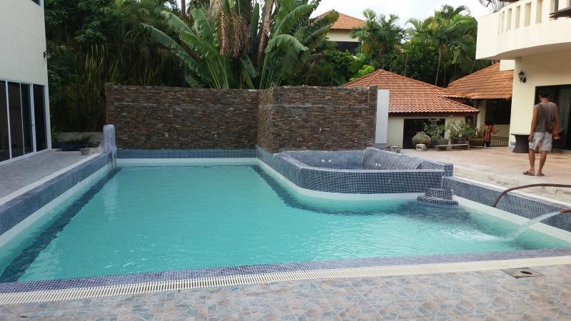 post-68178-0-03809700-1445141510_thumb.j