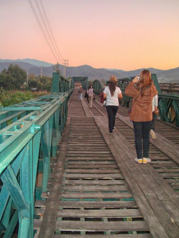 post-93078-0-81306400-1445840905_thumb.j