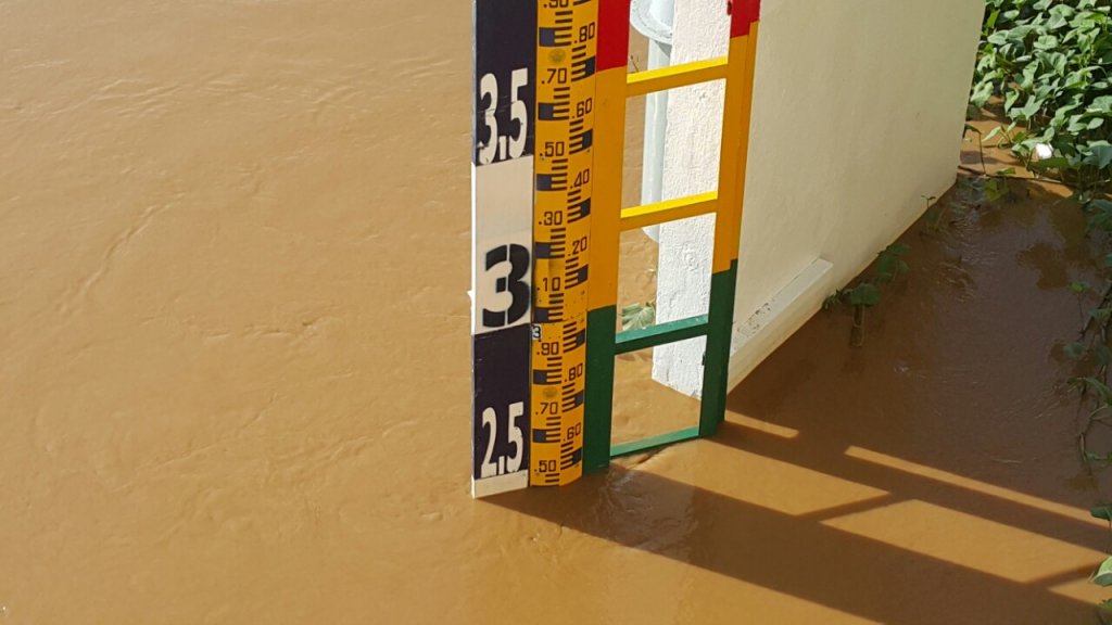 river level marker post 13 sept 16 20160913_175610 (3).jpg