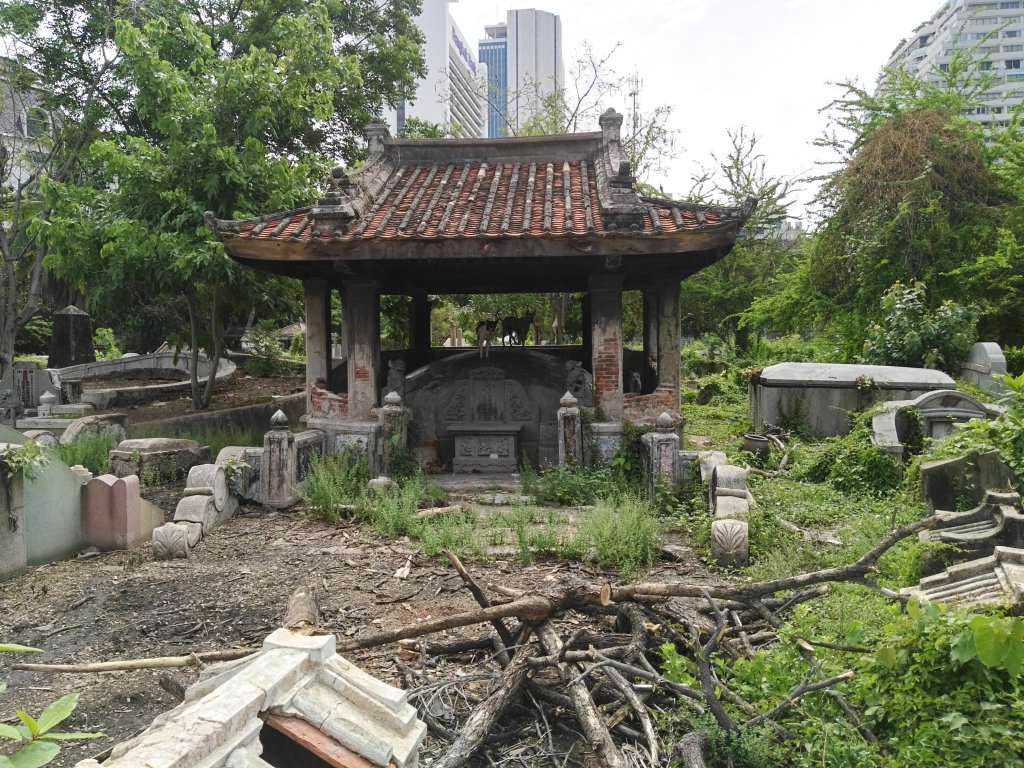 cemetery4.jpg