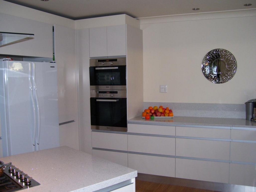 kitchen3small.jpg