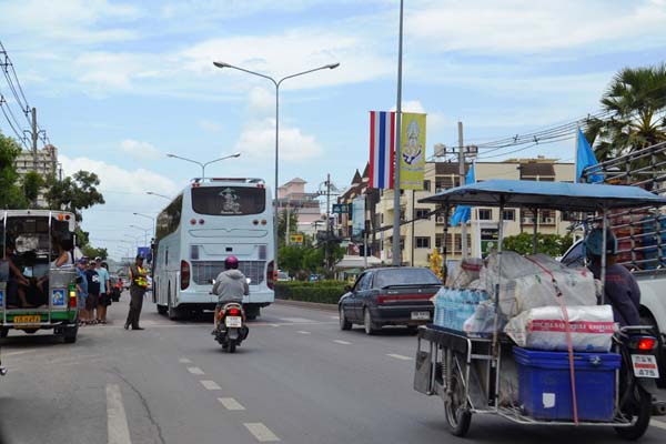 new-pedestrian-overpass-market-village.jpg