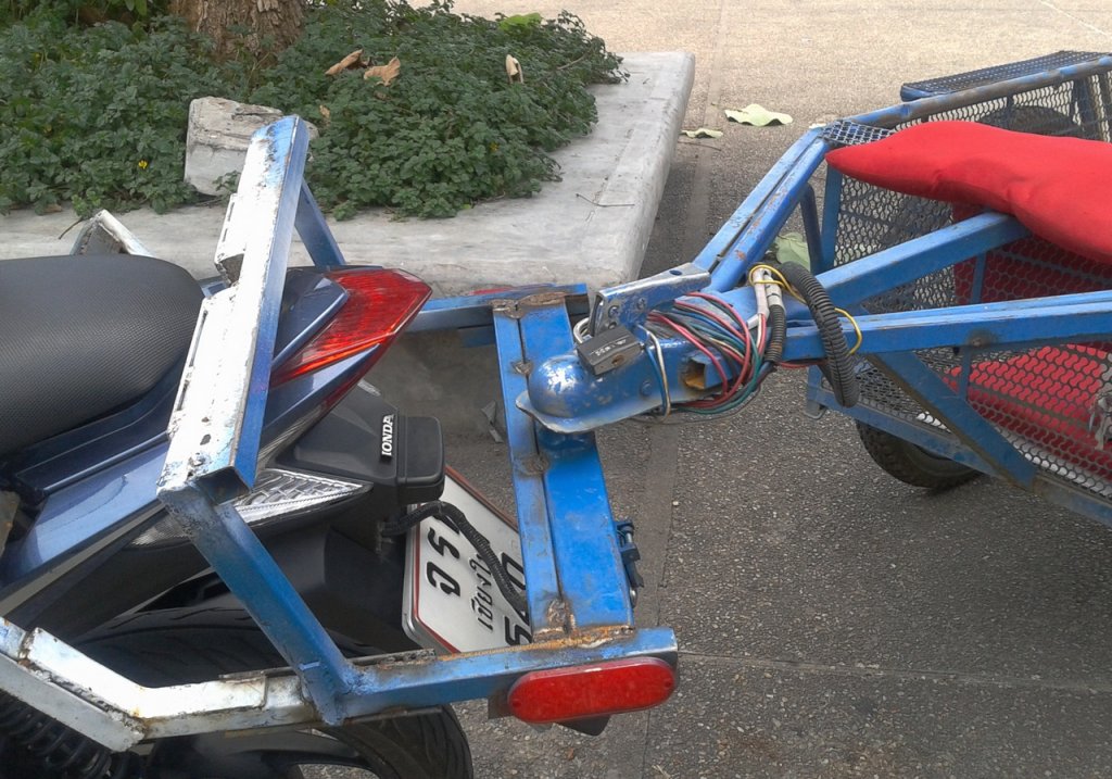 bike with towball trailer 15 may 14 2014-05-15 13.07.28.jpg
