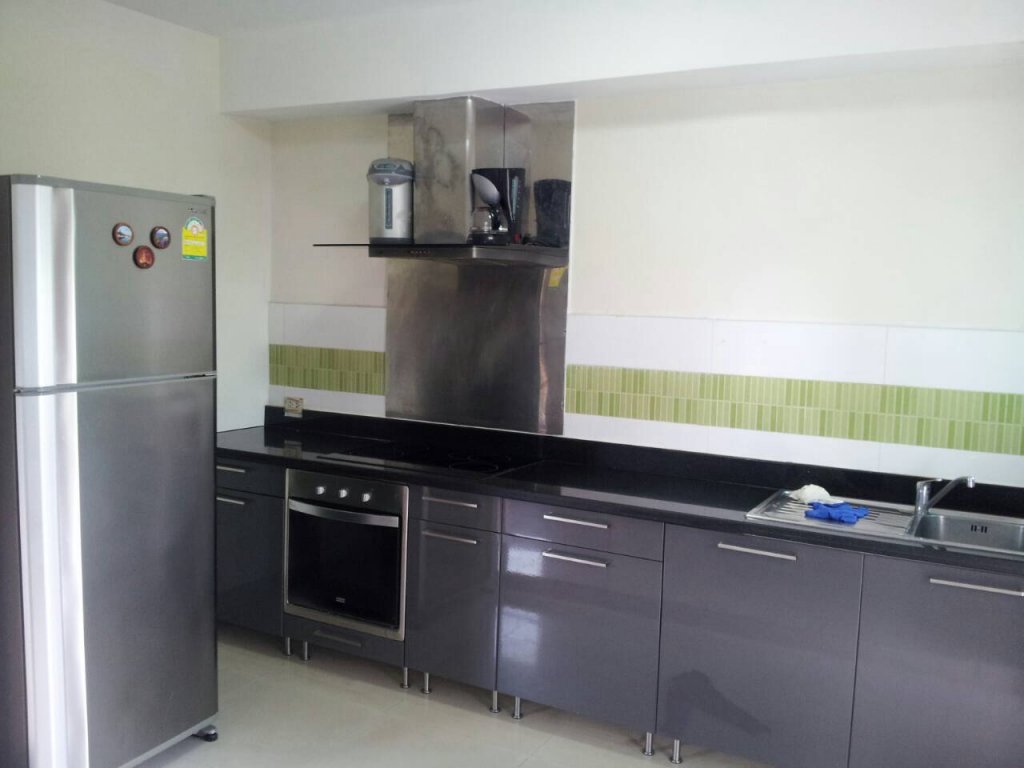 Kitchen.JPG
