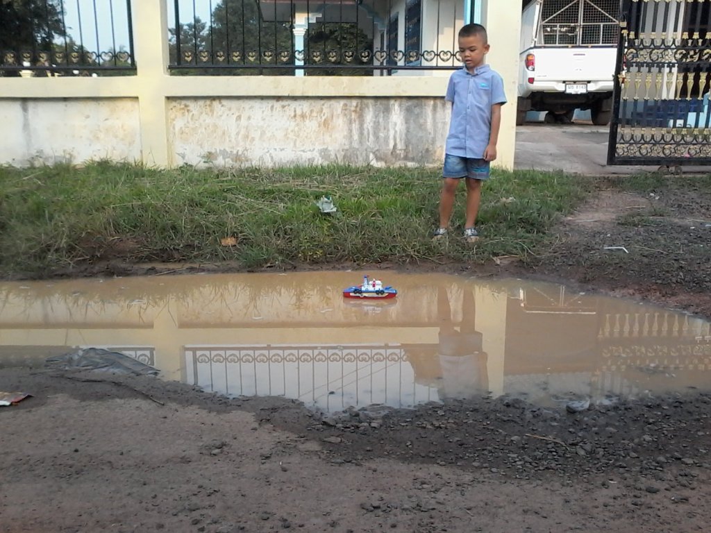 boatstand.jpg