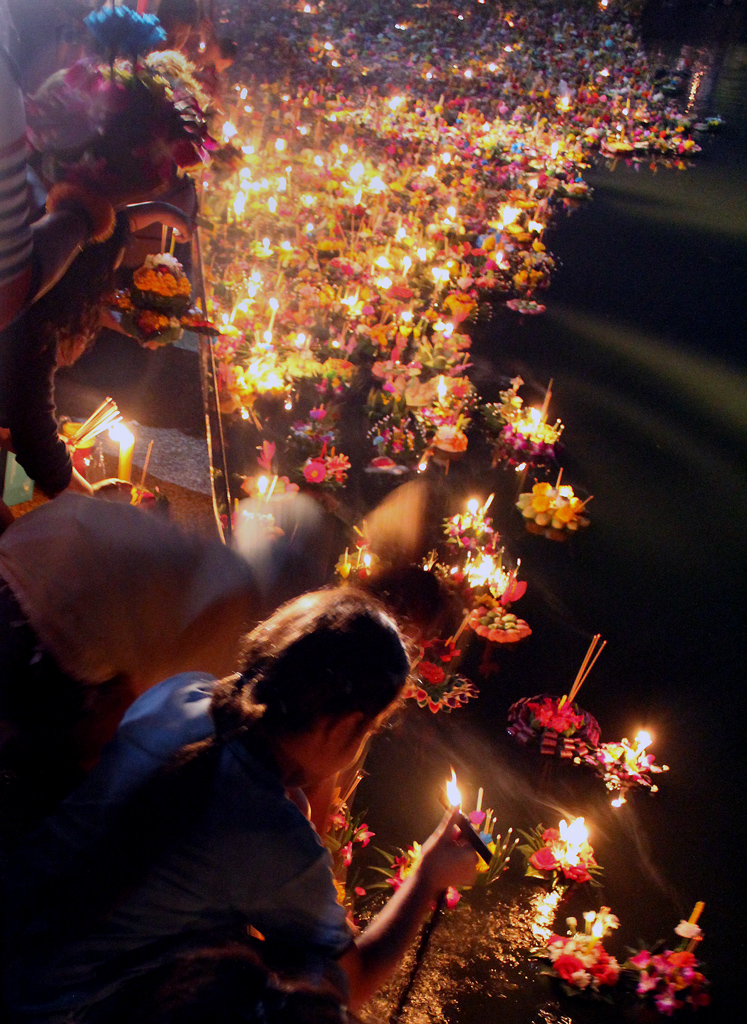 2016-11_Loy-krathong-2015_IMG_0252ce3.jpg
