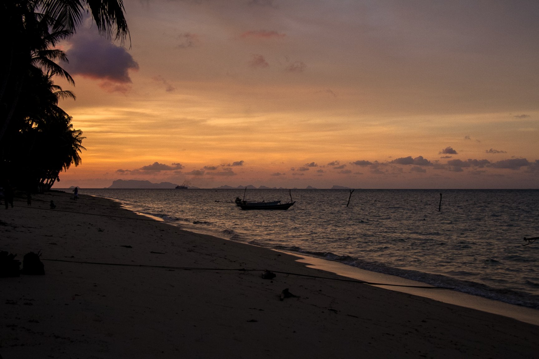 Ban Por Nov. Toy and beach-8983.jpg