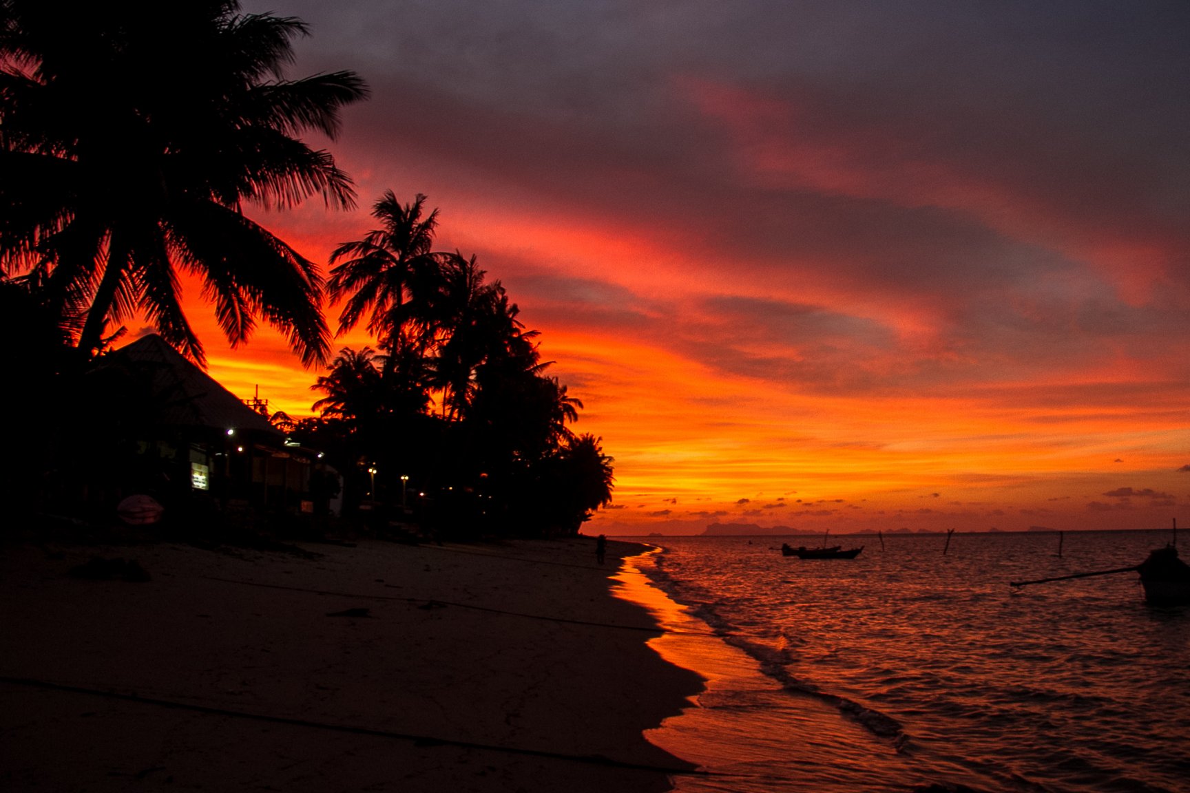 Ban Por Nov. Toy and beach-9002.jpg