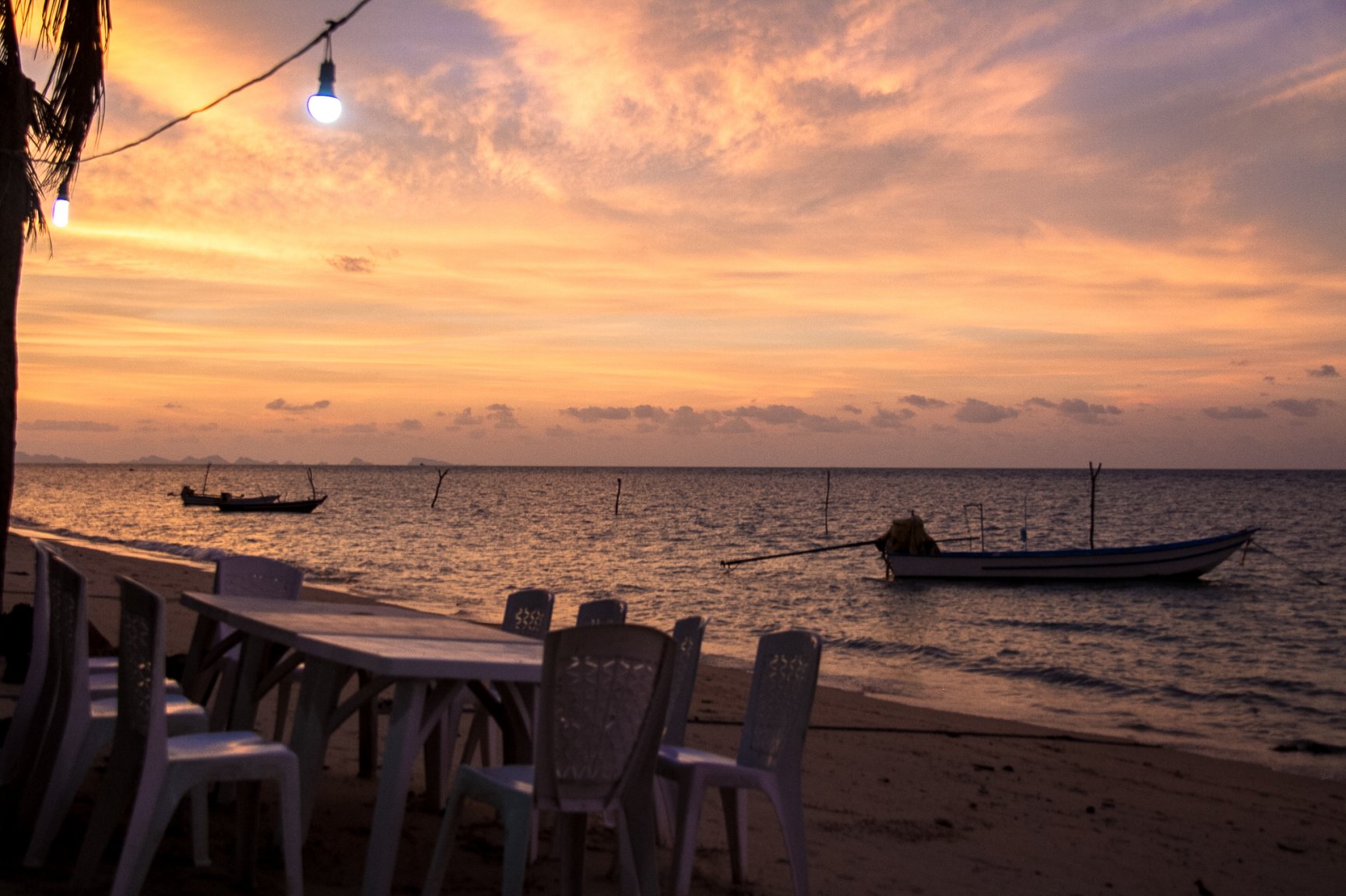 Ban Por Nov. Toy and beach-8995.jpg
