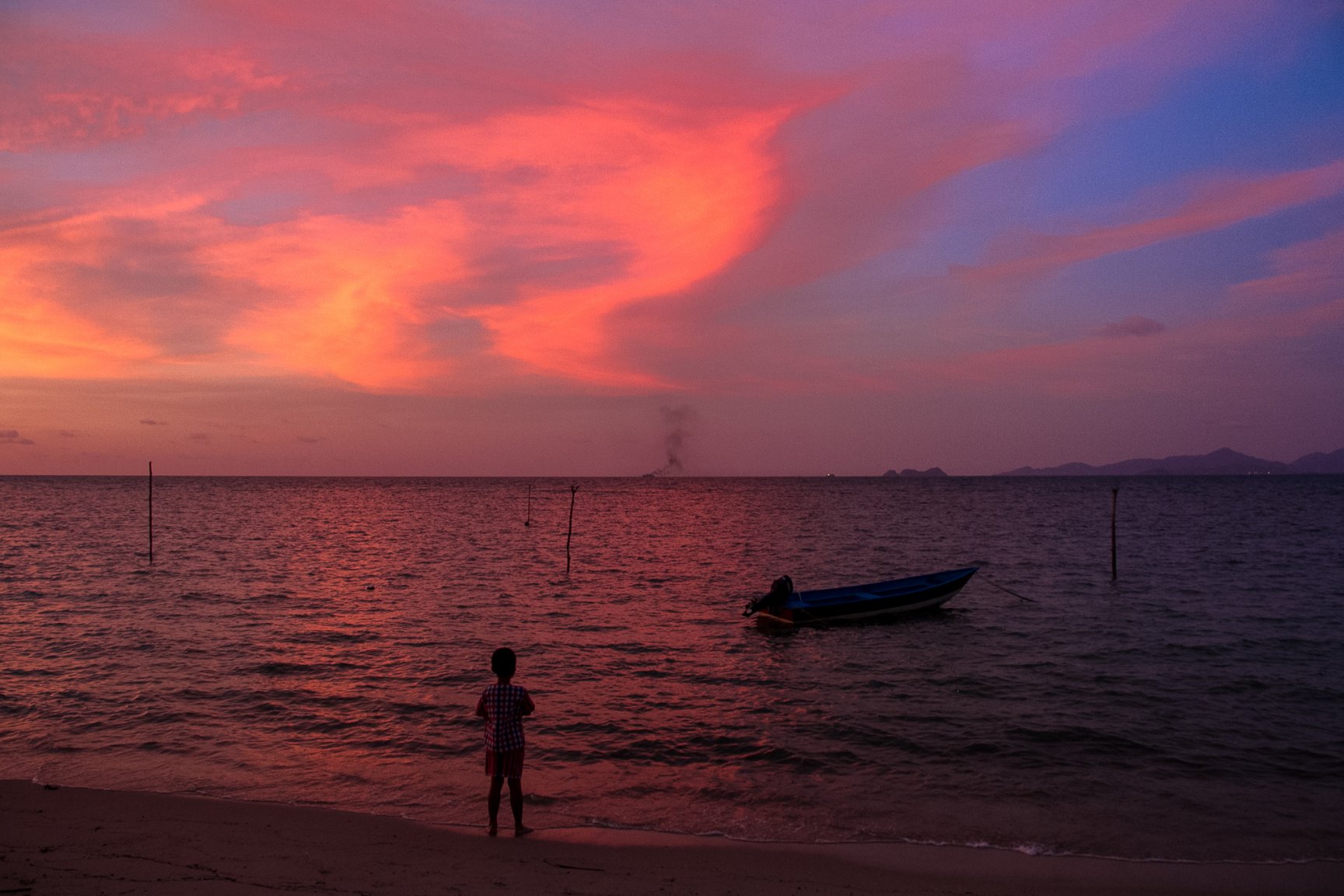 Ban Por Nov. Toy and beach-8998.jpg