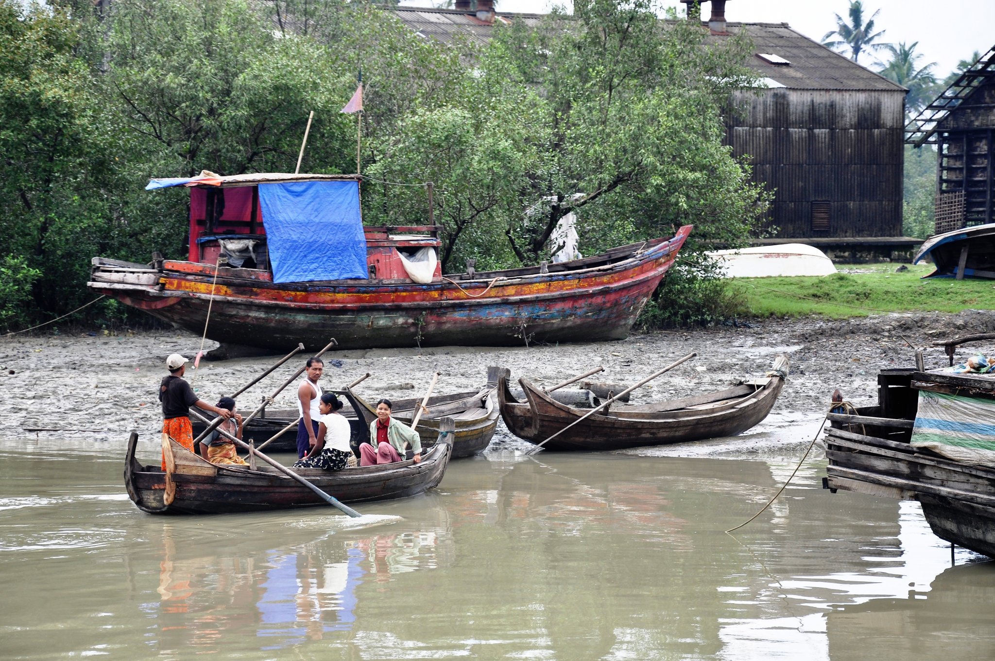 2 DSC_0115 boattrip to M'Rauk-U.jpg