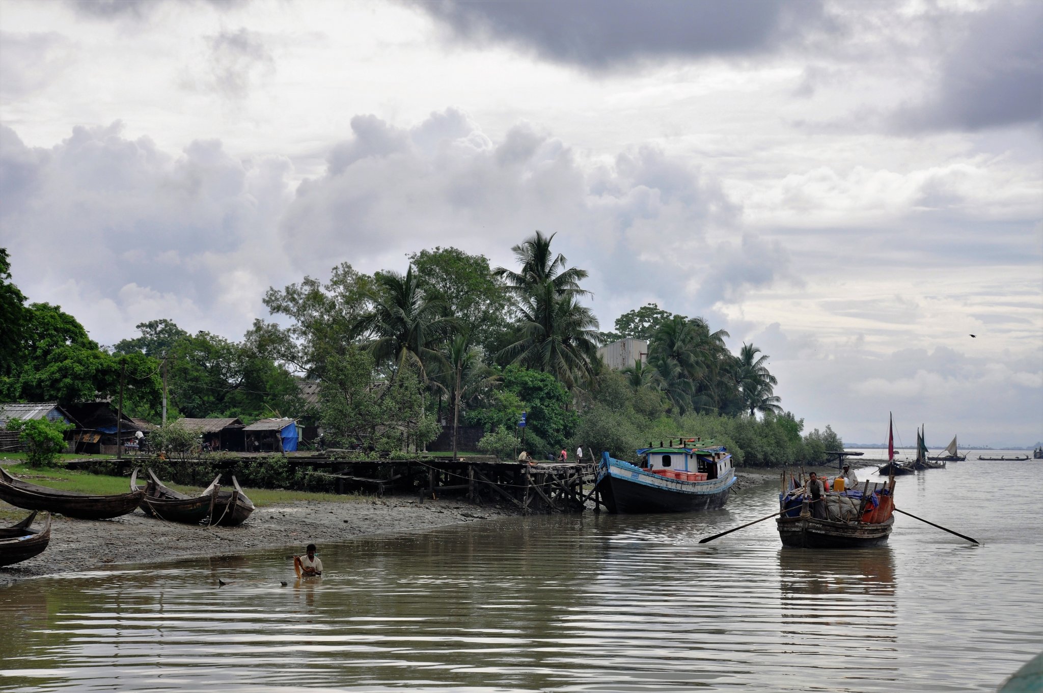 2 DSC_0116 boattrip to M'Rauk-U.jpg