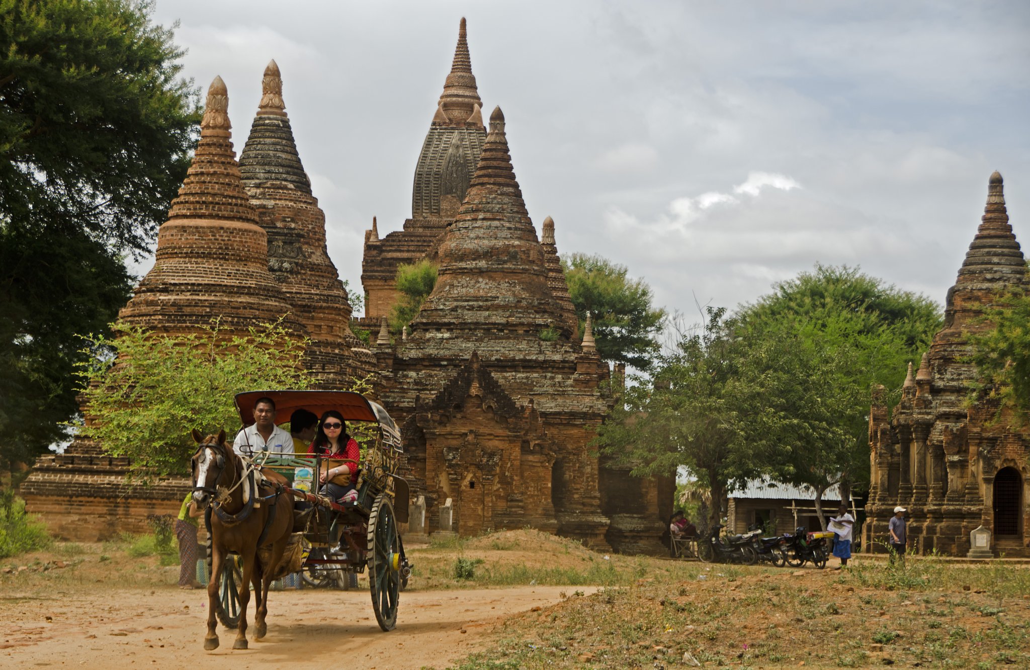 Horse cart around the temples.jpg