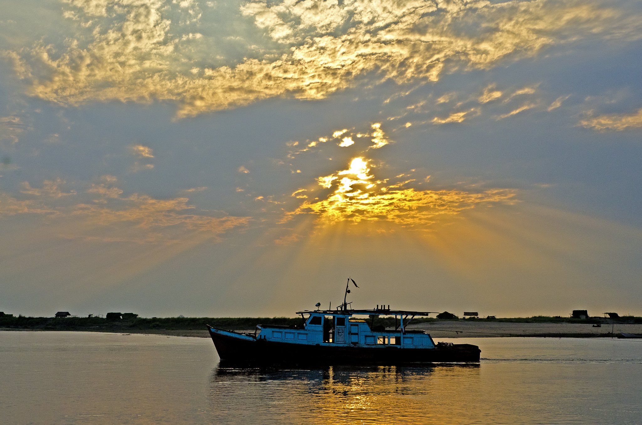 Sunrise on the Irrawaddady River.jpg