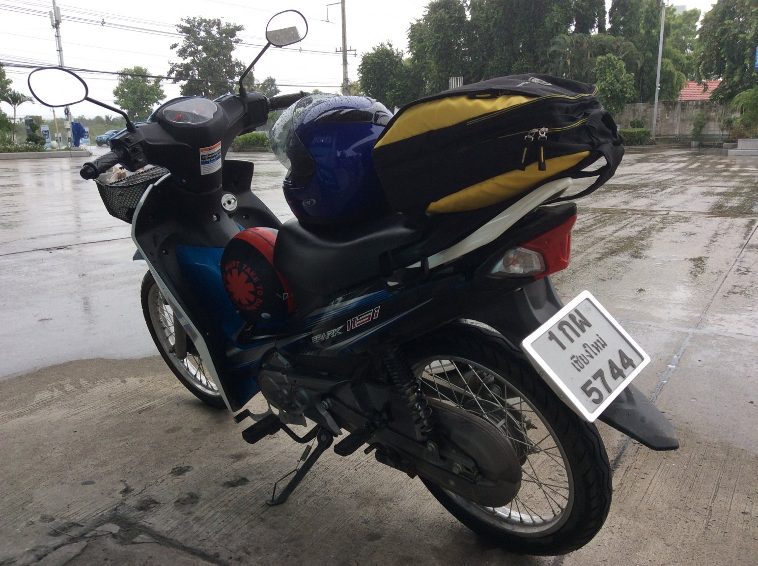 Yamaha Spark.JPG
