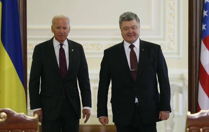 2017-01-16T091507Z_1_LYNXMPED0F0GK_RTROPTP_3_UKRAINE-CRISIS-BIDEN.JPG