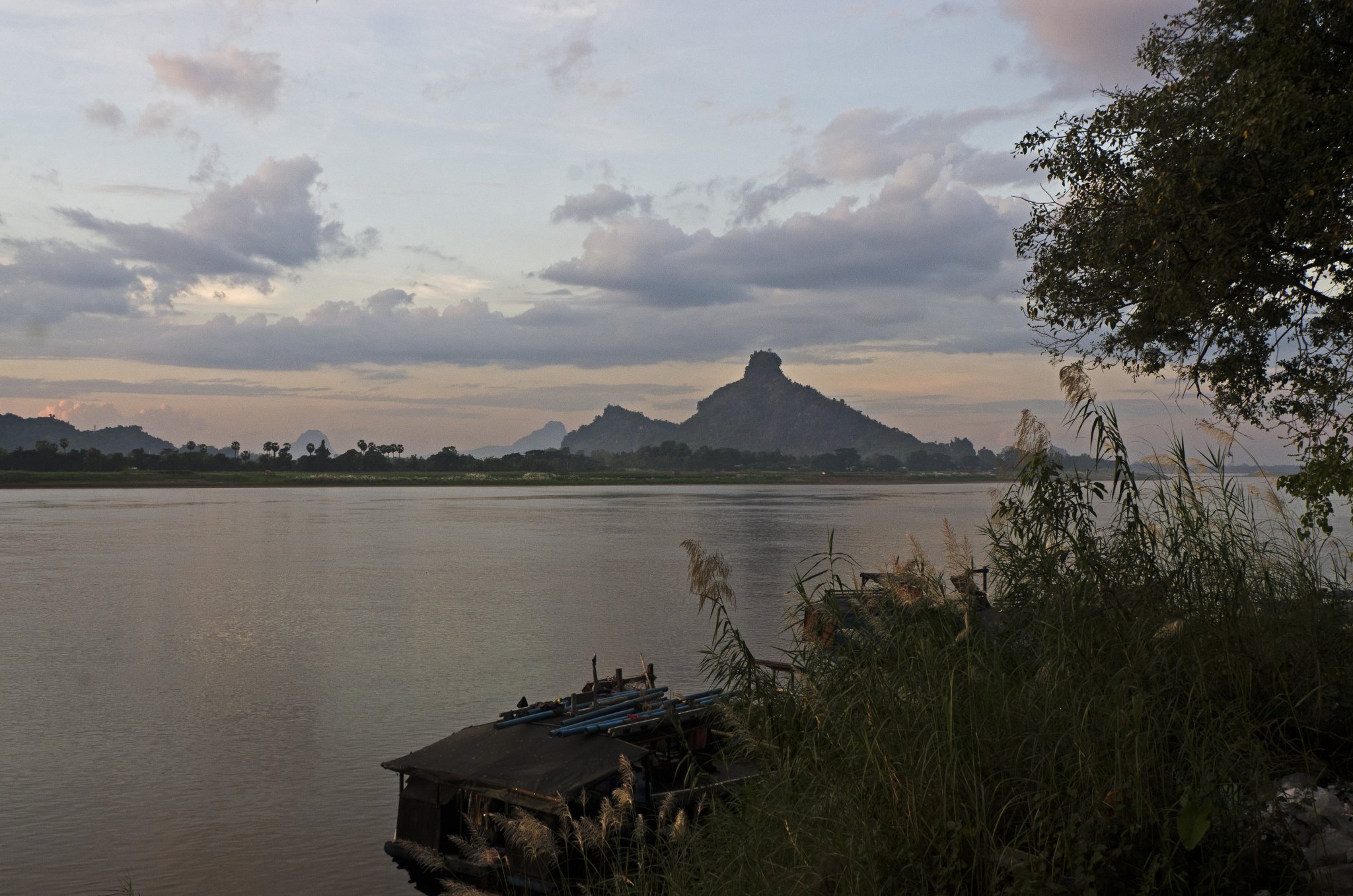 Mt Zwegabin Sunset.jpg