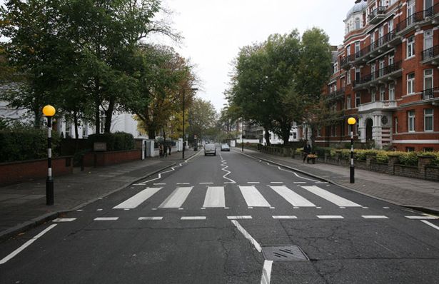 The pedestrian crossing outside the Abbey Road Studios in London, made famous by the Beatles.jpg