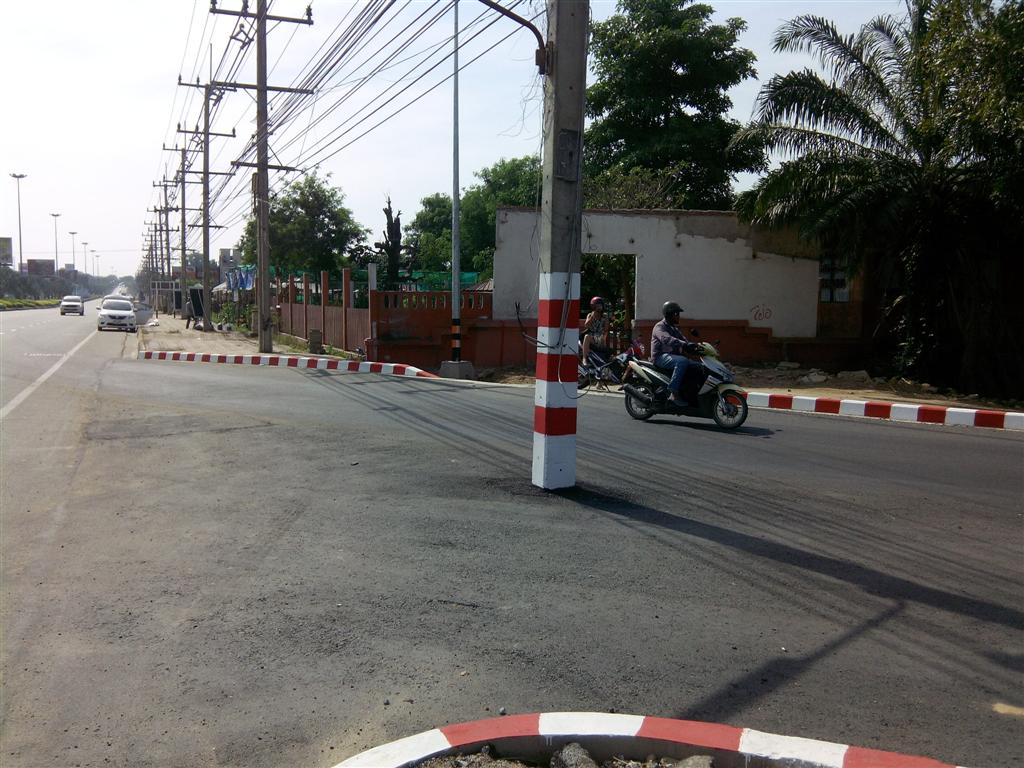 pylon.jpg