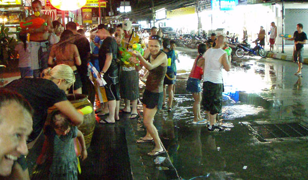04)2008sk_street-fights2.jpg