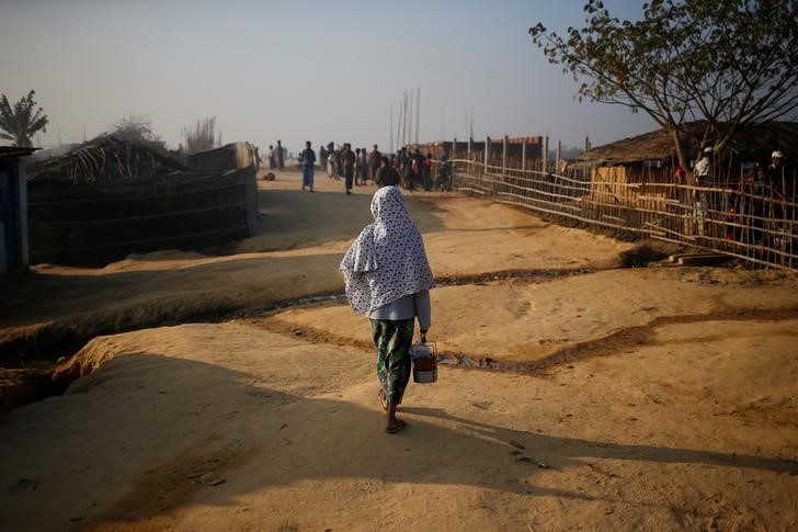 2017-02-06T050659Z_1_LYNXMPED1509U_RTROPTP_3_MYANMAR-ROHINGYA-BANGLADESH.JPG