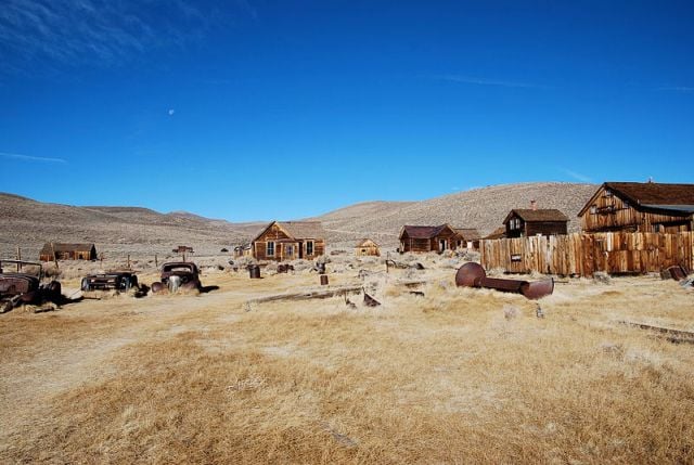 ghost-town-bodie-california-abandoned-4.jpg