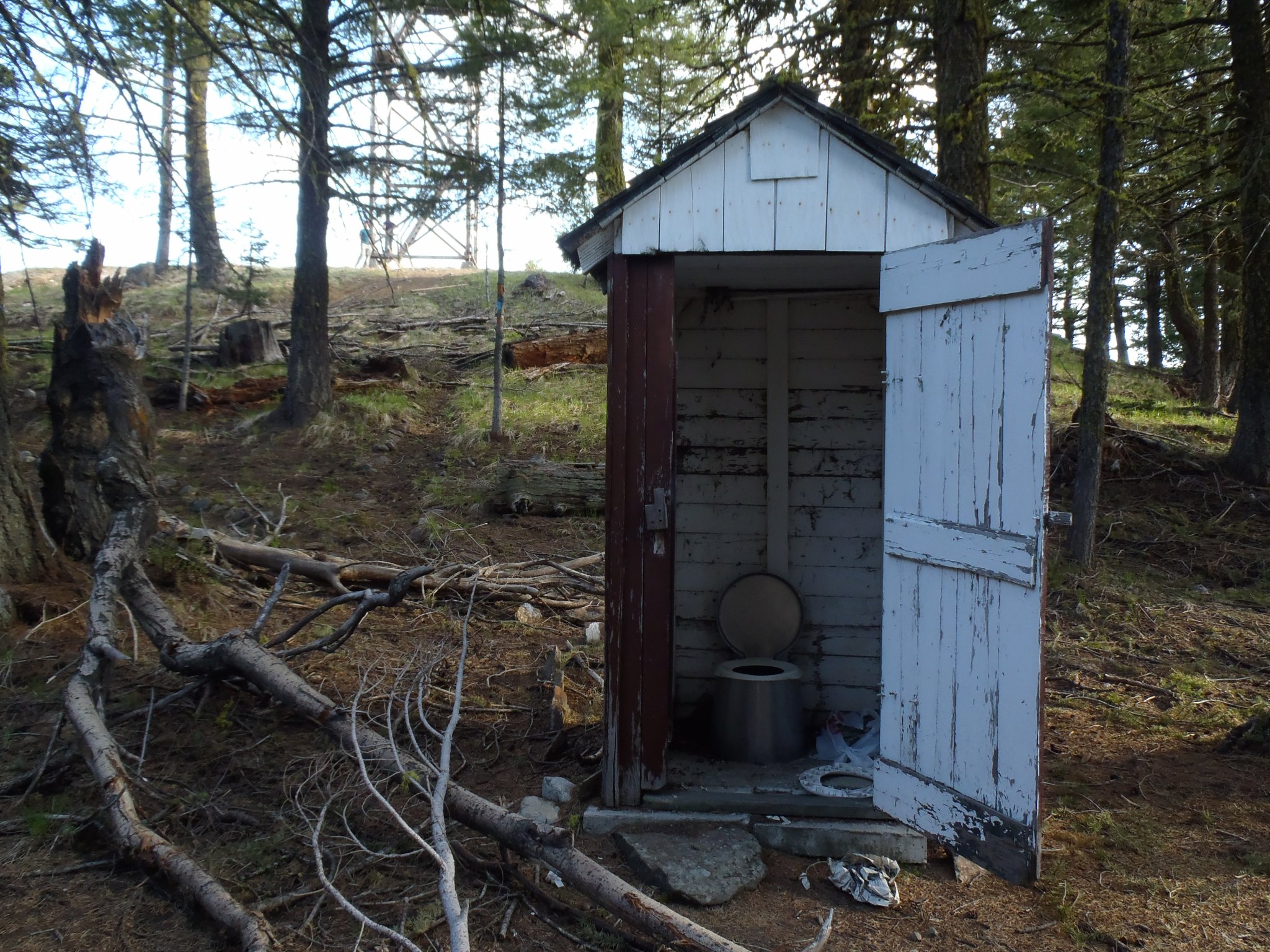 outhouse.JPG