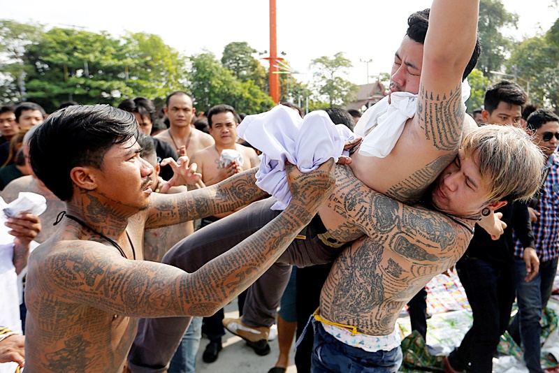 2017-03-11T080253Z_1_LYNXMPED2A04M_RTROPTP_4_THAILAND-TATTOO.JPG