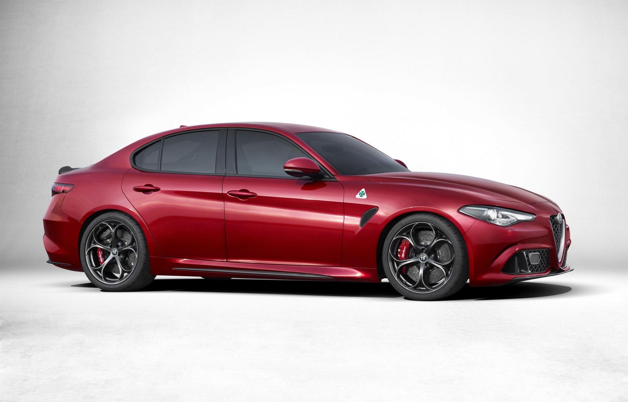 alfa-romeo-giulia-right.jpg