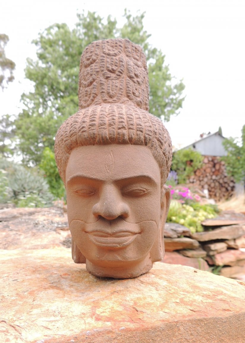 Angkor Head 2.JPG