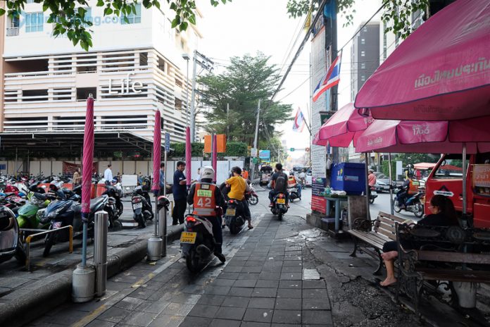 Motorbike-pavement-696x464.jpg