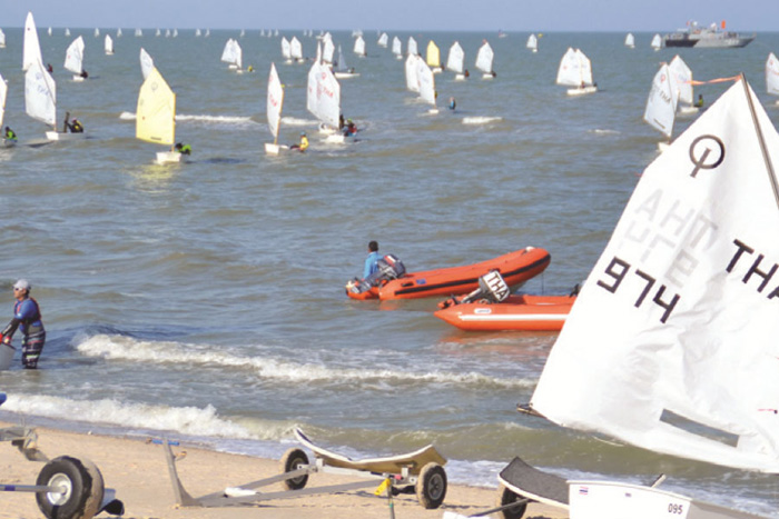 sailing-club-hua-hin-welcomes-2017-regatta.jpg
