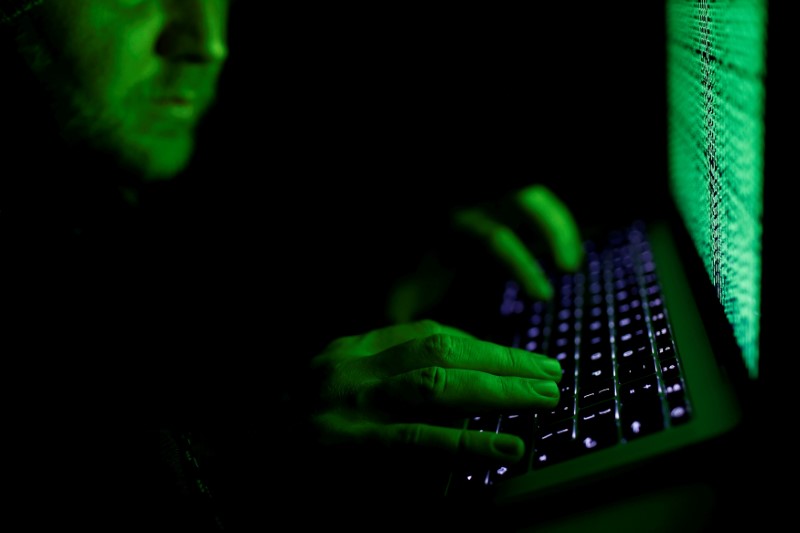 2017-05-12T214013Z_1_LYNXMPED4B1YX_RTROPTP_3_BALTICS-CYBER.JPG