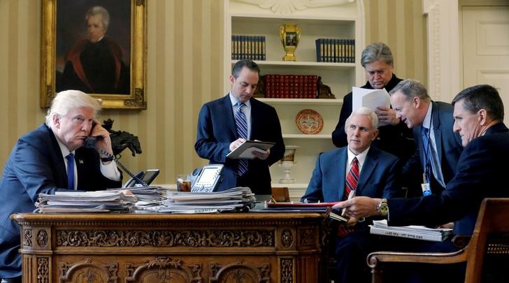 2017-05-18T090656Z_1_LYNXNPED4H0IT_RTROPTP_3_USA-TRUMP-RUSSIA-CONTACTS.JPG
