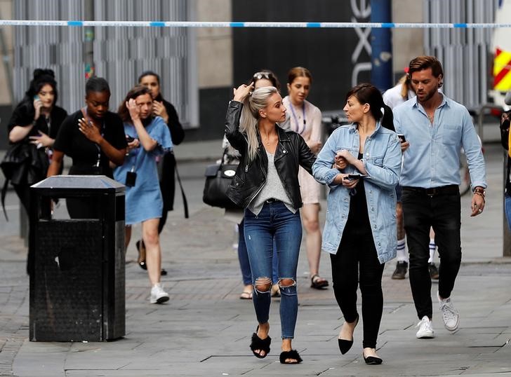 2017-05-23T105412Z_1_LYNXMPED4M0UP_RTROPTP_3_BRITAIN-SECURITY-MANCHESTER.JPG