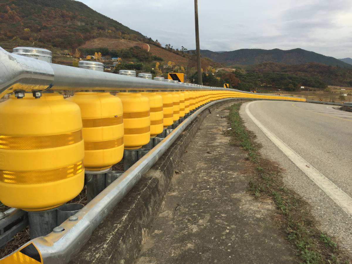 594faa574d8ec_rollingguardrail.jpg.239ae05aef295a91bafd309ea73bdac1.jpg