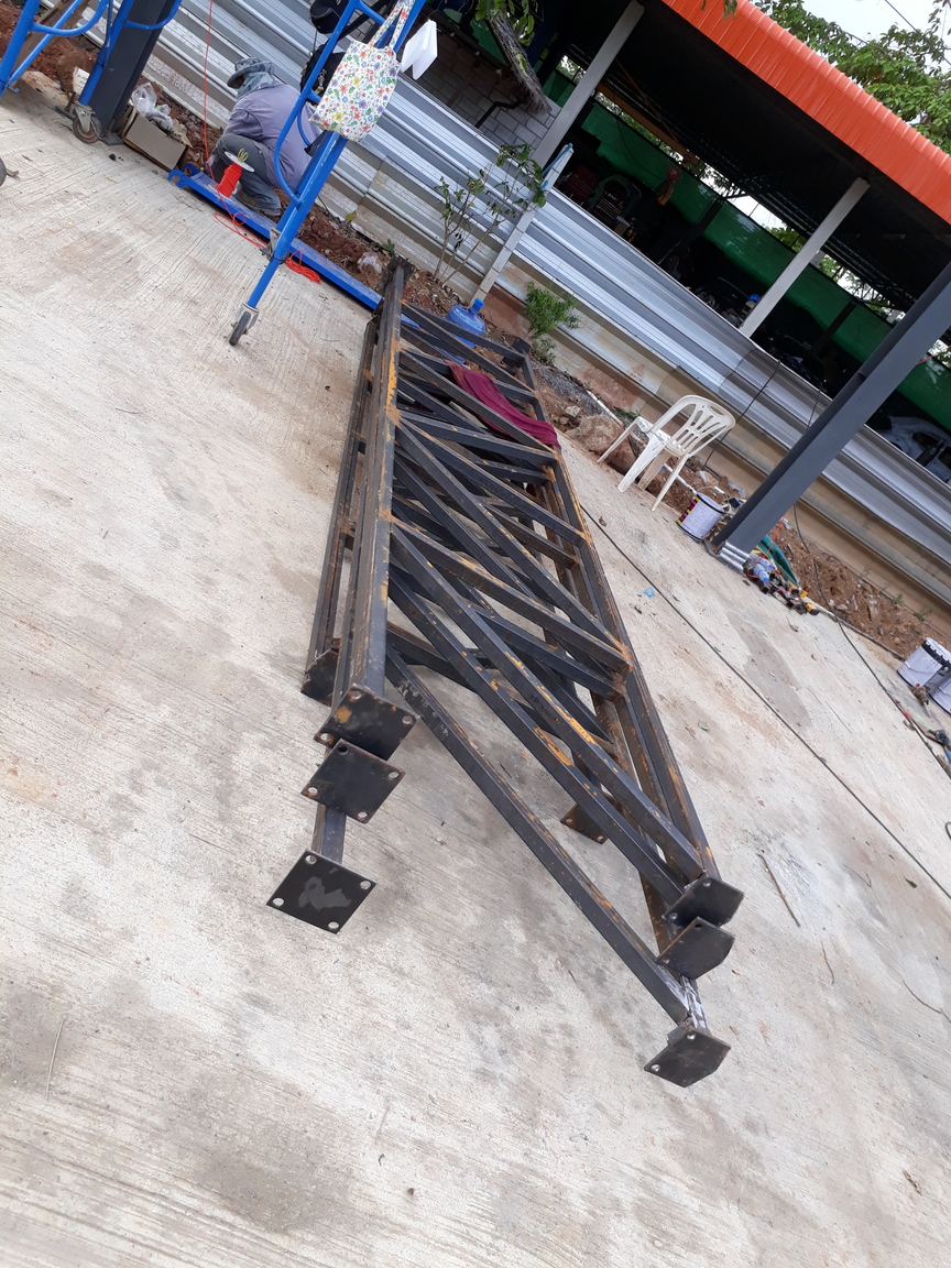 roof frame 9.jpg