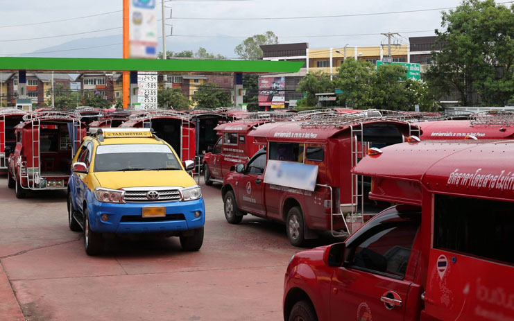 red-trucks-1441x900.jpg