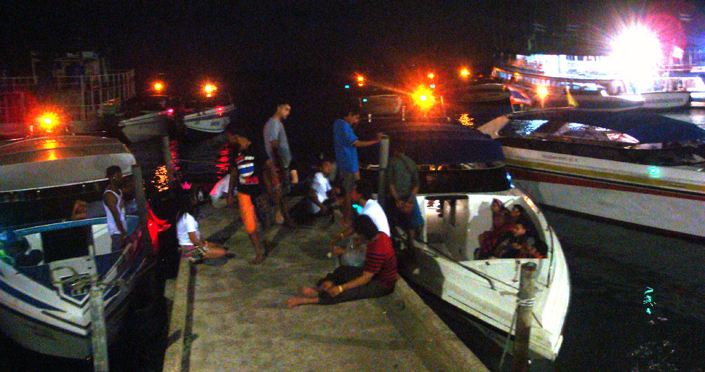wDSC03194_Haad-Rin-Pier.jpg.87690b03b0cdb31cf2dcd26d48487303.jpg