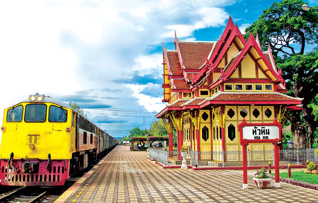 14.-Hua-Hin-Railway-Station-by-signalfire.jpg