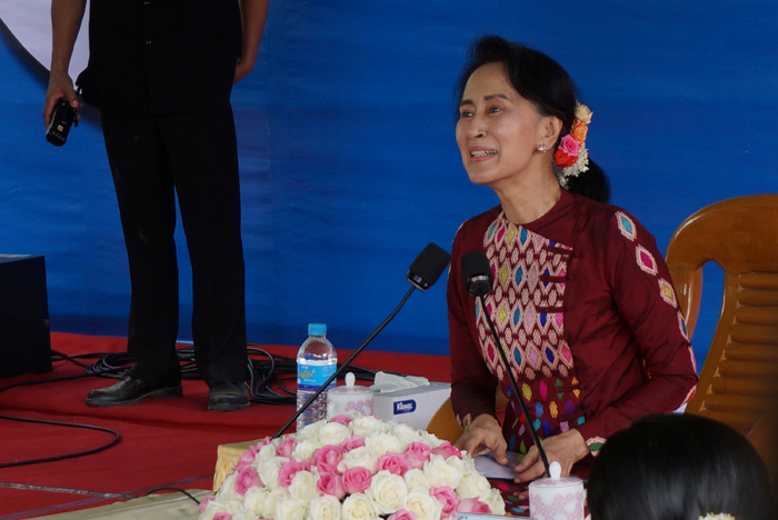 2017-08-08T083615Z_1_LYNXMPED770GI_RTROPTP_4_MYANMAR-SUUKYI.JPG