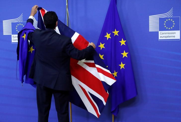 2017-08-08T092035Z_1_LYNXMPED770I7_RTROPTP_3_BRITAIN-EU-NEGOTIATIONS.JPG