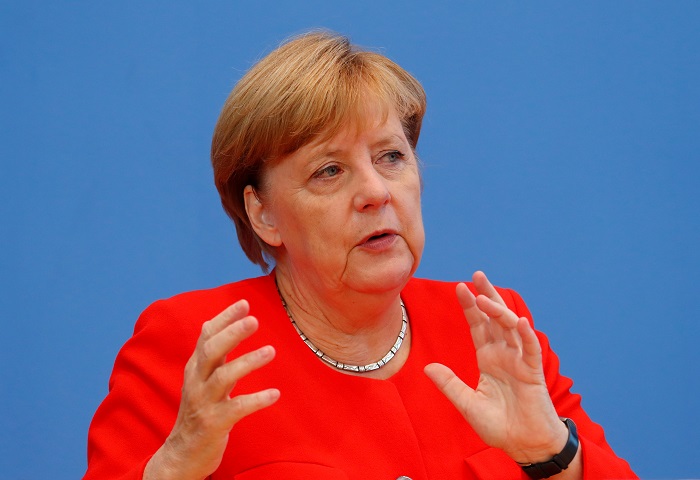 2017-08-29T095552Z_1_LYNXNPED7S0JN_RTROPTP_4_GERMANY-ELECTION-MERKEL.JPG