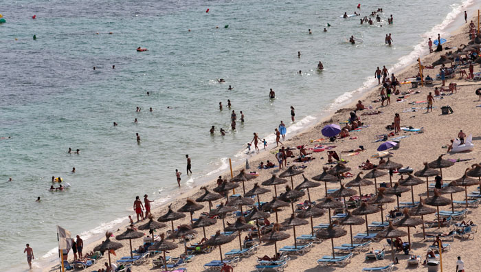 2017-08-31T092901Z_1_LYNXNPED7U0MJ_RTROPTP_4_SPAIN-TOURISM.JPG