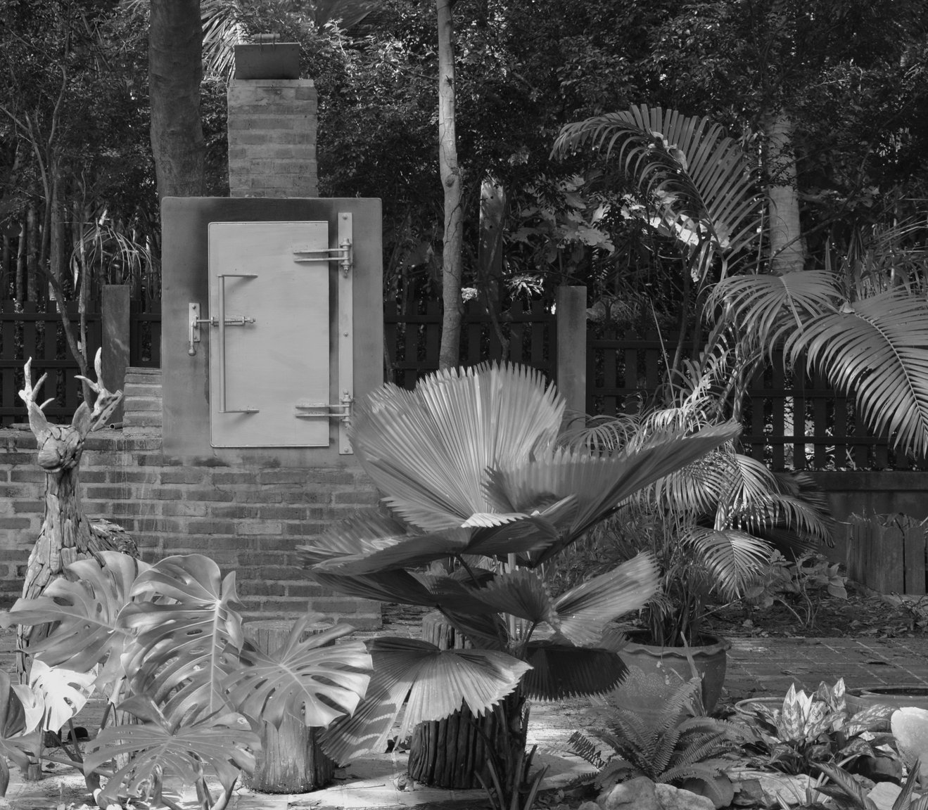 b&w smoker.jpg