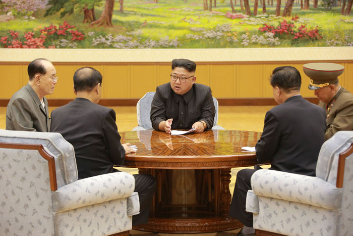 2017-09-04T092217Z_1_LYNXNPED830MV_RTROPTP_4_NORTHKOREA-POLITICS.JPG