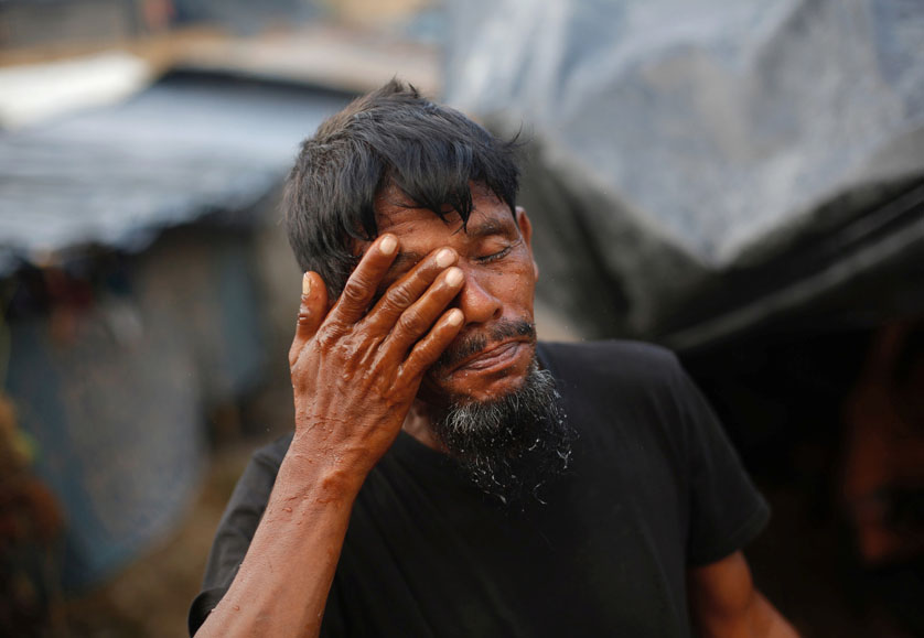 2017-09-14T070708Z_2_LYNXNPED8D0GR_RTROPTP_4_MYANMAR-ROHINGYA-BANGLADESH.JPG